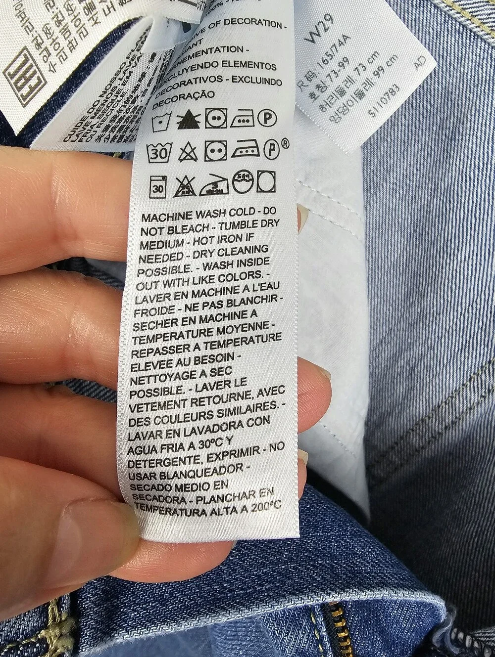 Levis levi low